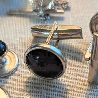 21 pc mens vintage jewelry Swank cufflinks tie pins collar pin