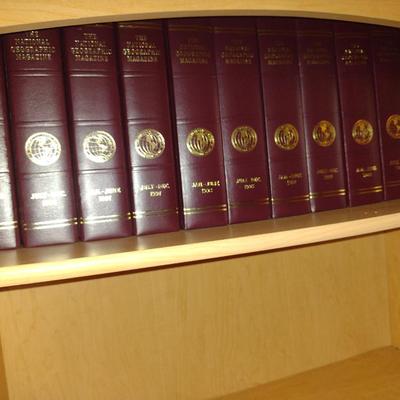 Collection of National Geographic Magazines: Years 1985-2000