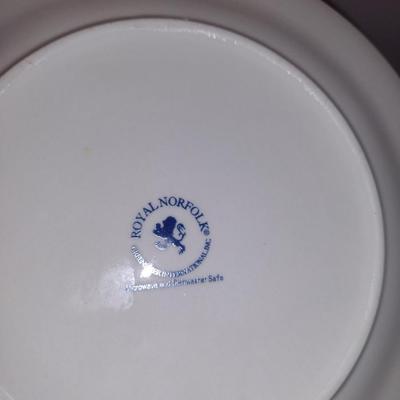 Royal Norfolk Dinnerware- 12 Pieces
