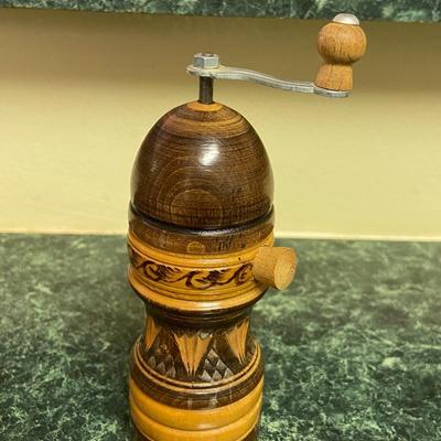 Vintage Kitchen Gadgets and Glassware