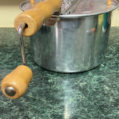 Vintage Popcorn Maker and Trays