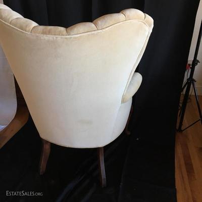 LOT 4 - Scallop High Back Chair