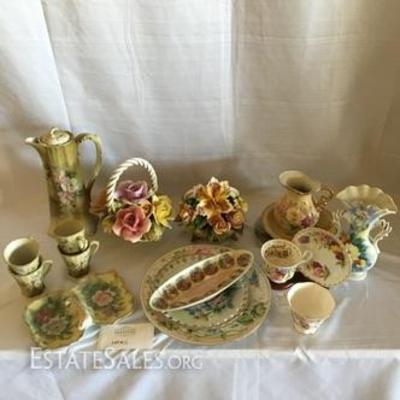 LOT 22- Eighteen Pieces of vintage China and Porcelain 
