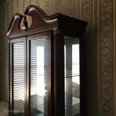 Lot 12 - Mirrored Showcase Lighted Armoire / Hutch