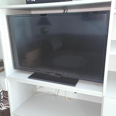 Insignia 40" LED Full HD TV