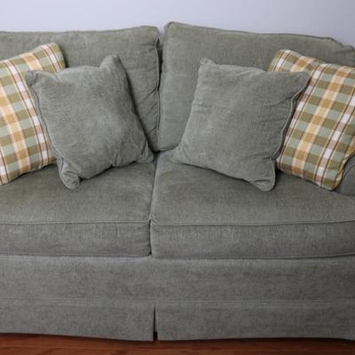 Taylorsville Loveseat (See Description)