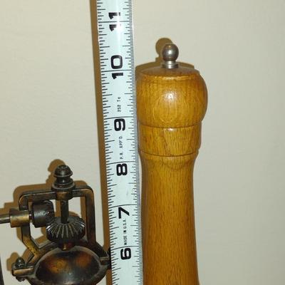 Pair of Hand Grind Wood Post Pepper Mills