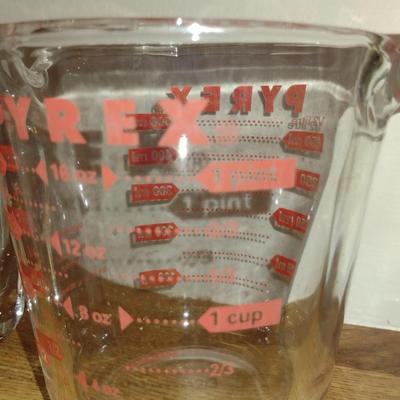 Pair of Pyrex Measuring Cups- One Pint, One Quart Sizes
