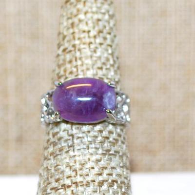 Size 6¾ Horizontal Purple Amethyst Stone Ring on a Criss-Cross Silver Tone Band (3.7g)
