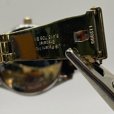 Women's Fossil Watch with Tortoiseshell Clasp Band