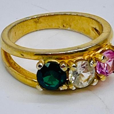 Ring multi-colored stones