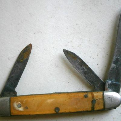 (2) Vintage Pocket knives