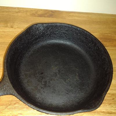 Pair of Cast Iron Skillets- Approx 9 1/2" Square and 8" Round