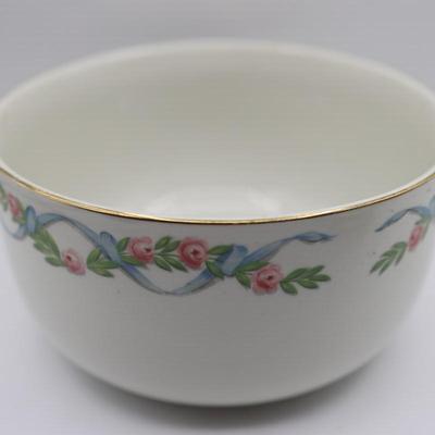 Hall's Superior Quality - Set of (3) Nesting Bowls