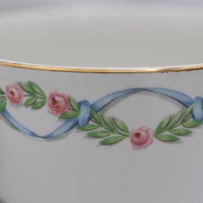 Hall's Superior Quality - Set of (3) Nesting Bowls