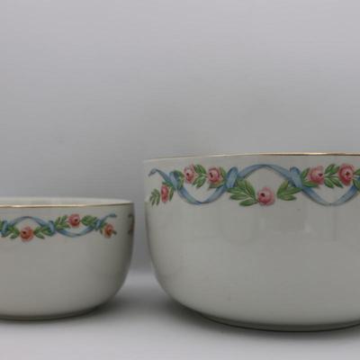 Hall's Superior Quality - Set of (3) Nesting Bowls