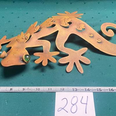 Metal Lizard Decor