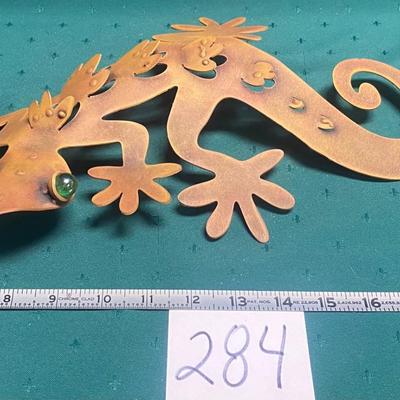 Metal Lizard Decor
