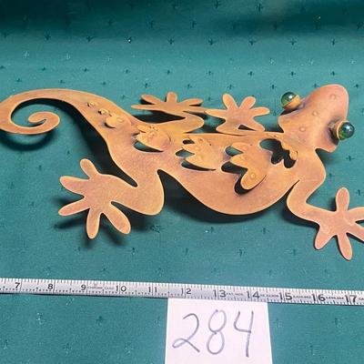 Metal Lizard Decor
