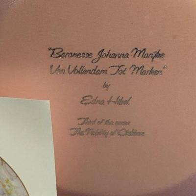 Edna Hibel Rosenthal Plate Baronesse Johanna-Maryke Van Vollendam 3rd in the Series Original Box with Papers.