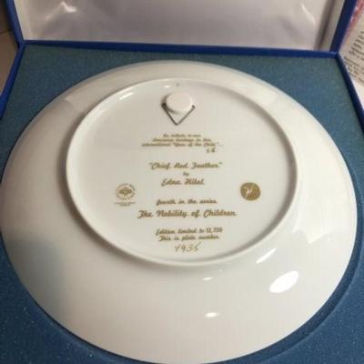 EDNA HIBEL Plate Nobility of Children 4th in the Series Chief Red Feather ~ EXCELLENT in Original Box as Pictured.