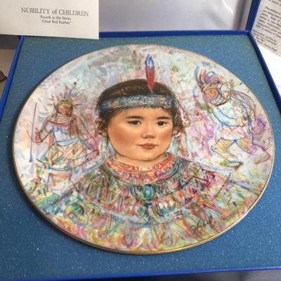 EDNA HIBEL Plate Nobility of Children 4th in the Series Chief Red Feather ~ EXCELLENT in Original Box as Pictured.