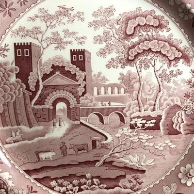 The Spode Archive Collection CASTLE Red Dinner Plate 10.5" Diameter Vg Preowned Condition.