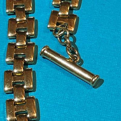 Vintage Mid-Century 30" Gold-tone Fashion Necklace in VG Preowned Condition.