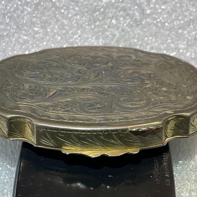 Antique Hand Painted & Guilloche Enamel .800/900/925 Silver "Girl Dancing" Powder Case in VG Preowned Condition.