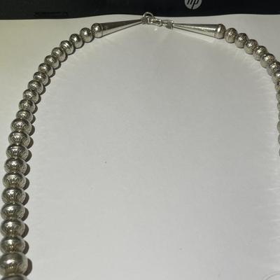 Vintage Estate Carolyn Pollack Southwest Sterling Silver Graduated 8.3-17mm 24" Necklace 77-Grams TW in Good Condition.
