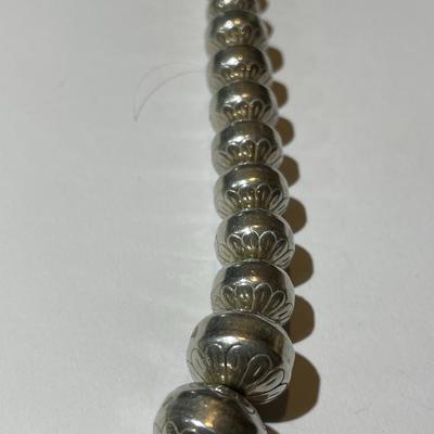 Vintage Estate Carolyn Pollack Southwest Sterling Silver Graduated 8.3-17mm 24" Necklace 77-Grams TW in Good Condition.