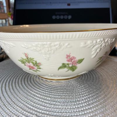 The Constitution Bowl 10.5" Diameter, Centerpiece by Lenox in VG Preowned Condition.