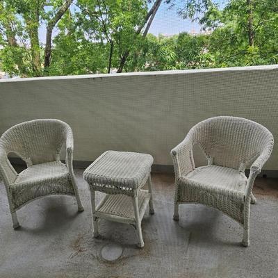 Wicker Patio/Deck Set (2 Chairs and Side table) with cushions