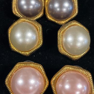 Joan Rivers 5 pairs of earrings