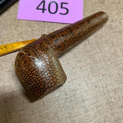 Lot of pipes & pipe case