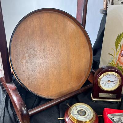 VIntage Brass floor lamp, Magazine rack, table