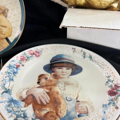 2 large china platters, Decor plates with COA, Large glass