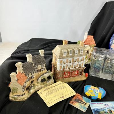 Collectibles, Salt and Peppers