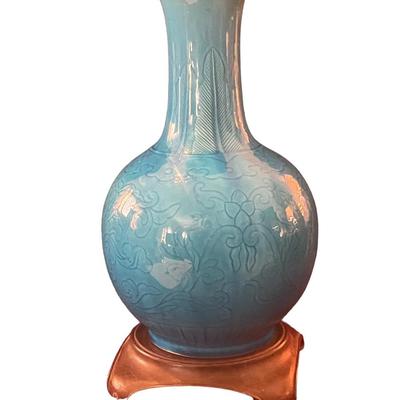 Antique Chinese porcelain vase.