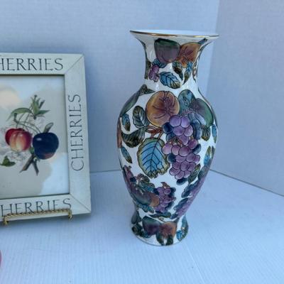 343 Ceramic Apple Teapot with Cream and Sugar by Russ with Vase