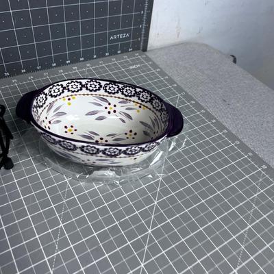 TEMPTATIONS Oval Casseroles and Serving Utensils, plus 1 Wire Cradle