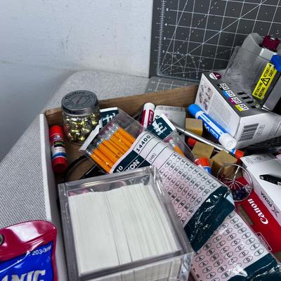 Super OFFICE SUPPLY Box; Pens, Pencils, Cards