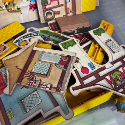 Richard Scarry Puzzle Town