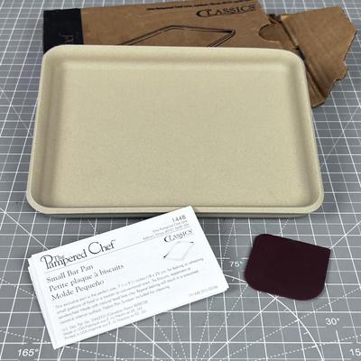 Pampered Chef Small Bar Pan