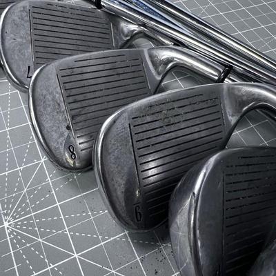 Set of CALLAWAY BIG BERTHA Set of GOLF Irons