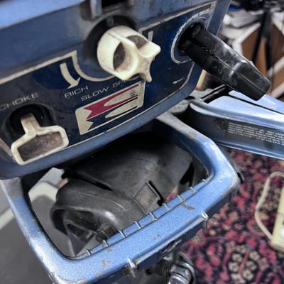 EVINRUDE Boat Motor