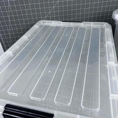 2 Clear Tubs