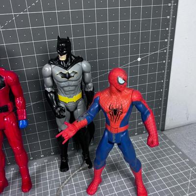 6 Large Action Figures SUPER HERO'S