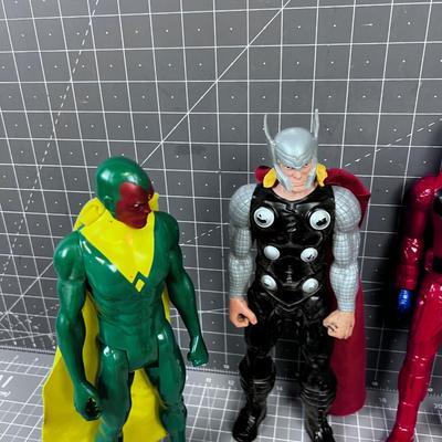 6 Large Action Figures SUPER HERO'S