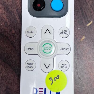 DELLA Window Air Conditioner WHITE